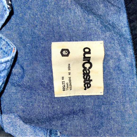 ourCaste - Short Sleeve Denim Button-Up - Picture 8 of 9